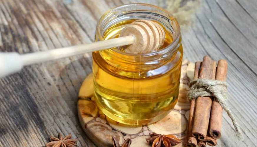 عسل بان | دستور تهیه دارچین و عسل برای درمان سرماخوردگی